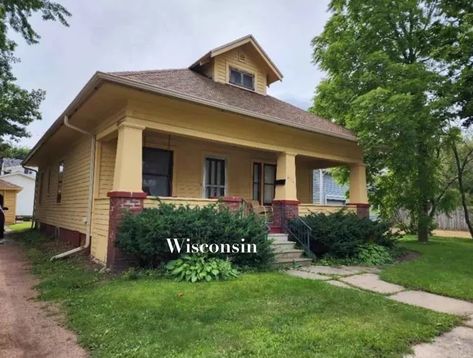 Circa 1920 Affordable Home in Wausau, WI Under $100K - Old Houses Under $100K Overhead Door, Vintage Bathroom, Kitchen Cupboards, Back Porch, Bonus Room, Built Ins, Medicine Cabinet, Vintage Kitchen, Old Houses