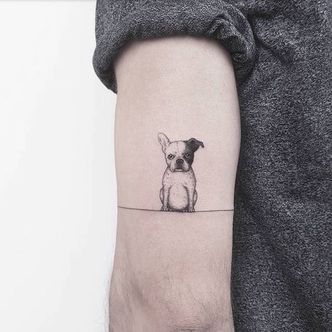 Former Cartoonist Creates Tiny Tattoos of Simply Adorable Characters and Scenes Small Dog Tattoo, Geometric Dog Tattoo, Small Dog Tattoos, French Bulldog Tattoo, Tier Tattoo, Bulldog Tattoo, Dog Memorial Tattoos, Tattoo Dog, Kunst Tattoos