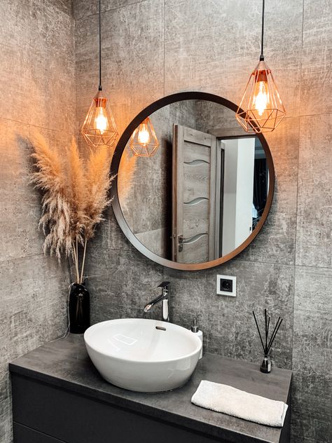 Small Bathroom Lighting Over Mirror, Bathrooms Decorations, Decorate Bathroom, Vintage Bathroom Ideas, Bathroom Wall Tile Design, Bathroom Design Small Modern, Grey Bedroom Decor, Luxe Decor, Bathroom Design Inspiration