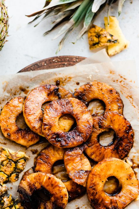 Carmelized Pineapple Rings, Grilled Pineapple Dessert, Pineapple Butter, Rum Desserts, Glazed Pineapple, Pineapple Photography, Caramelized Pineapple, Pineapple Recipe, Pineapple Ice Cream