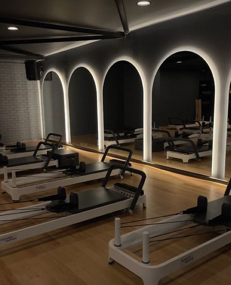 ✨✨✨ Pilates Gym Aesthetic, Pilates Studio Reformer, Gym Studio Aesthetic, Dream Dance Studio, Cute Pilates Studio, Garage Pilates Studio, Modern Pilates Studio, Private Pilates Studio, Aesthetic Fitness Studio