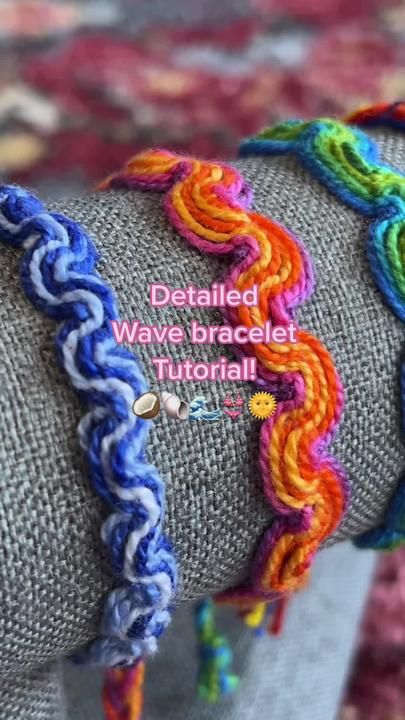 Wave Bracelet Tutorial, Diy Bracelets With String, String Bracelet Patterns, Ankle Bracelets Diy, Diy Friendship Bracelets Tutorial, Friendship Bracelet Patterns Easy, Cute Friendship Bracelets, Yarn Bracelets, Friendship Bracelets Tutorial