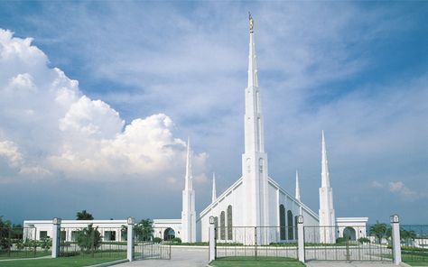 Manila Philippines Temple Lds Temple Pictures, Later Day Saints, Ancient Greek Architecture, Mormon Temple, Lds Temple, Grand Mosque, Lds Church, Lds Temples, Church Of Jesus Christ