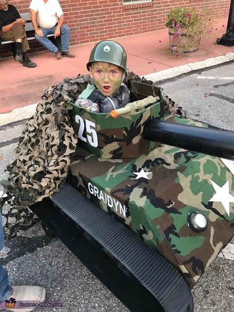 Tracy: My 5 year old son insisted on being an Army Tank this year. I searched for days looking online to try to find instructions that I felt like I could... Tank Costume, Kids Army Costume, Wagon Floats, Airplane Costume, Wagon Costume, Wheelchair Costumes, Kid Costumes, Toddler Boy Halloween Costumes, Boho Decorating