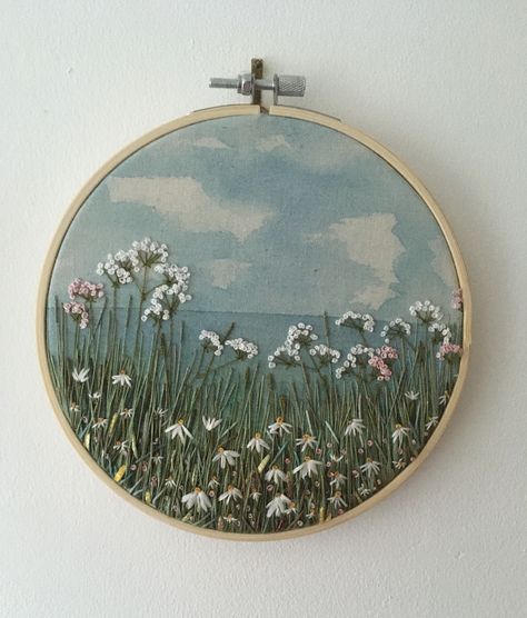 Embroidery Patterns Landscape, Painted Embroidery Hoop, Watercolor And Embroidery On Fabric, Embroidery And Watercolor, Watercolour And Embroidery, Painting And Embroidery On Canvas, Embroidery Painting Canvas, Garden Embroidery Designs, Flower Garden Embroidery