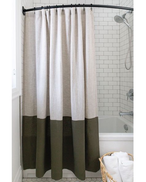 30 Beautiful Shower Curtain Ideas For Small Bathroom Shower Curtain Display Ideas, Clean Bathroom Aesthetic Shower Curtain, Light Grey Shower Curtain, Black White And Brown Bathroom Ideas, Bathroom Design With Shower Curtain, Bathroom Ideas With Shower Curtain, Rustic Shower Curtain Ideas, Layered Shower Curtain, Small Bathroom Shower Curtain