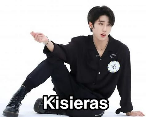 Barbie Funny, Stickers Kpop, Pop Stickers, Stray Kids Memes, Meme Stickers, Skz In Cute, Kid Memes, Boys Over Flowers, Meme Faces