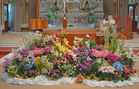 Saint Alphonsus Liguori Roman Catholic Church, in Saint Lo… | Flickr Easter Altar Decorations, Wedding Flower Arrangements Church, Easter Floral Decorations, Alphonsus Liguori, Catholic Easter, Alter Decor, Church Photography, Wedding Church Decor, Church Wedding Flowers