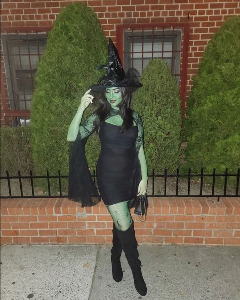 Wicked 💚 wicked witch of the west, wicked witch makeup, wicked witch costume, elphaba, halloween 2024, witch costume, wizard of oz #wickedwitch #wickedwitchofthewest #wicked #wizardofoz #elphaba #elphabamakeup #wickedwitchmakeup #elphabathropp #elphabacosplay #wickedmovie #wizardofozmakeup #witchmakeup #wickedmusical #halloweenmakeup #wickedwitchcostume #halloween2024 #halloween #seasonofthewitch #halloweencostume #mehronmakup #mehronparadise The Wicked Witch Of The West Costume, Wicked Costume Ideas, Wicked Witch Of The West Costume, Wicked Witch Makeup, Witch Of The West Costume, Elphaba Costume, Mystique Costume, Wicked Witch Costume, Wicked Costumes