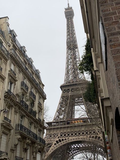 Parisian Aesthetic, Paris Dream, France Aesthetic, Paris Vibes, Parisian Vibes, Parisian Life, Paris Aesthetic, Living In Paris, Oui Oui