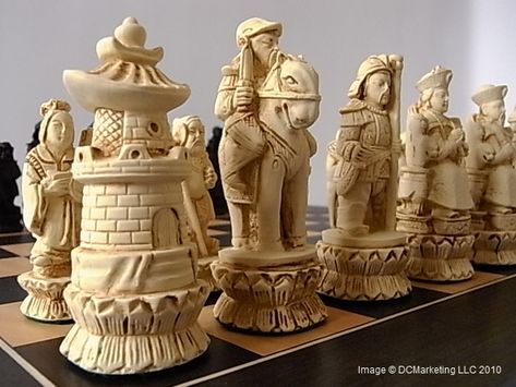 Chinese Plain Theme Chess Set Classic Chess Set, Themed Chess Sets, Metal Chess Set, Wood Chess Board, Art Through The Ages, Gothic Themes, Auction Projects, Medieval Gothic, Quilling 3d