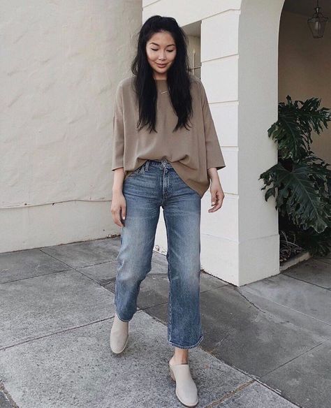 Lucky Brand on Instagram: “Make every step count in the Mid Rise Crop Wide Leg Jean as seen on @lindseyalouie. 👖 #DenimSinceDay1 (link in bio to shop)” Lucky Brand Jeans Outfit, Cropped Jeans Outfit, Cropped Wide Leg Jeans, Jeans Outfit, Lucky Brand Jeans, Mid Rise Jeans, Brand Jeans, Jean Outfits, Cropped Jeans