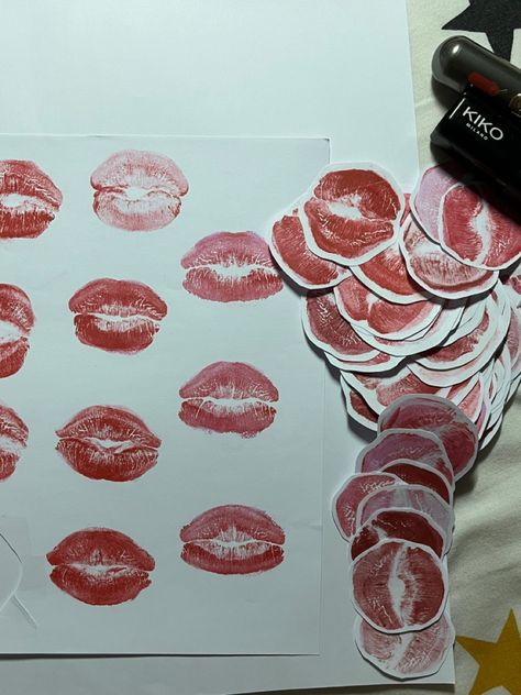 #boyfriend #relationship #aesthetic #gifts #giftideas #kiss #kisses Neat Writing, How To Write Neater, Kiss Gift, Aesthetic Gifts, Kiss Mark, Relationship Aesthetic, Dump Ideas, Lipstick Kiss, Origami Love