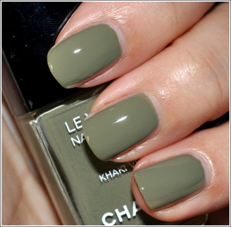 Chanel Les Khakis de Chanel Le Vernis (Nail Lacquer) Khaki Nails, Chanel Nail Polish, Chanel Nails, Nail Time, Green Nail, Nail Varnish, Chic Nails, Nail Polish Colors, Green Nails