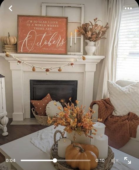 Fall Apartment Decor, Fall Fireplace Decor, Fall Mantle Decor, Halloween Decor Diy, Fall Room Decor, Fall Fireplace, Fall Living Room Decor, Fall Living Room, Cozy Fall Decor