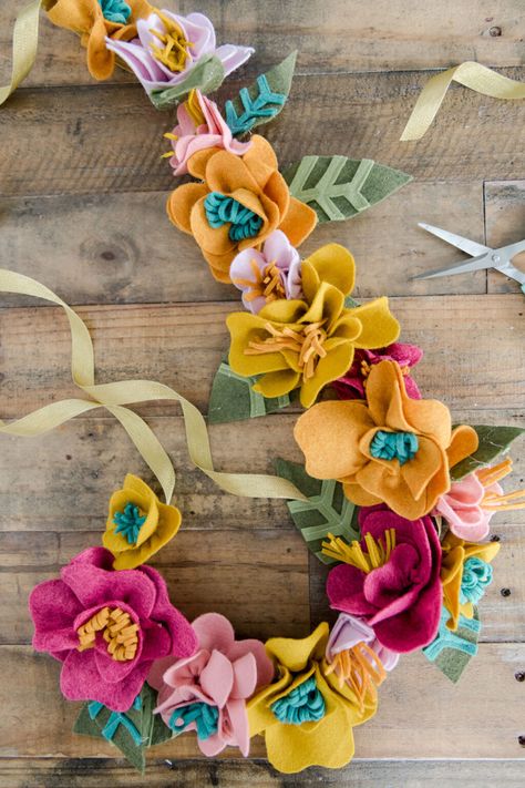 How to make soft felt flowers using your sewing machine! :)  – oh yay studio – Color + Painting + Making + Everyday celebrating Make Felt Flowers, Pajama Pants Pattern, Giant Pencil, Felt Flower Garland, Sewing Decor, Felt Glue, Throw Pillow Pattern, Felt Creations, Valentine Day Boxes