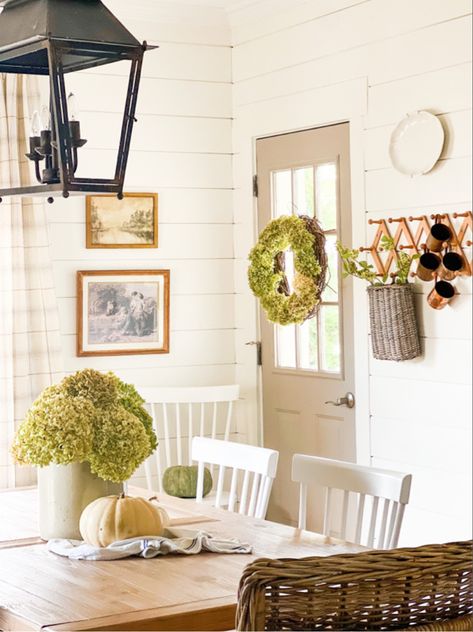 Minimalist Cottage Decor, Bright Dining Rooms, Dining Room Essentials, Cottage Dining Rooms, Fall Decor Inspiration, Allen Roth, White Cottage, Dining Nook, Dining Room Inspiration