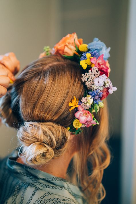 Boho Wedding Hairstyles, Wildflower Crown, Wedding Cake Images, Flower Wreath Hair, Flower Crown Hairstyle, Boho Wedding Hair, Bridal Flower Crown, Hair Wreath