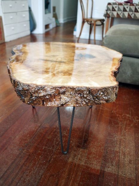 Check out this guide to finishing a slab of wood into a coffee table. This accent table features a cross-cut maple "cookie." Tree Trunk Table, Trunk Table, Stump Table, Wood Slab Table, Wood Table Diy, Slab Table, Epoxy Table, Into The Wood, Log Furniture