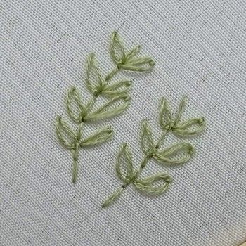 How to make detached chain stitch leaves How To Embroider Greenery, Embroidery Leaves Simple, Simple Leaf Embroidery, Easy Leaf Embroidery, Leaf Stitch Embroidery, Detached Chain Stitch, Leaves Video, Stitch Leaves, Foto Frame