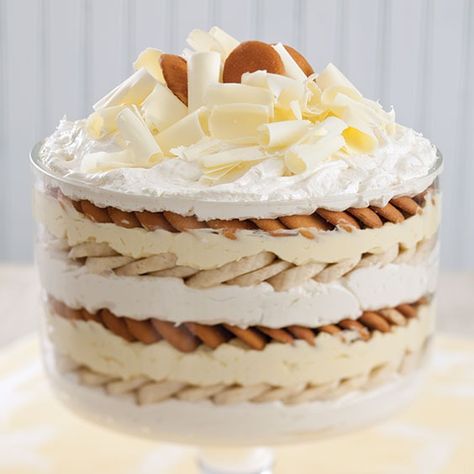 white-chocolate-banana-pudding Banana Pudding Trifle Paula Deen, White Chocolate Banana Cream Pie, Pudding Dessert Ideas, Paula Dean Banana Pudding, White Chocolate Banana Pudding, Paula Deen Banana Pudding Recipe, Chessman Banana Pudding, Banana Pudding Paula Deen, White Chocolate Banana