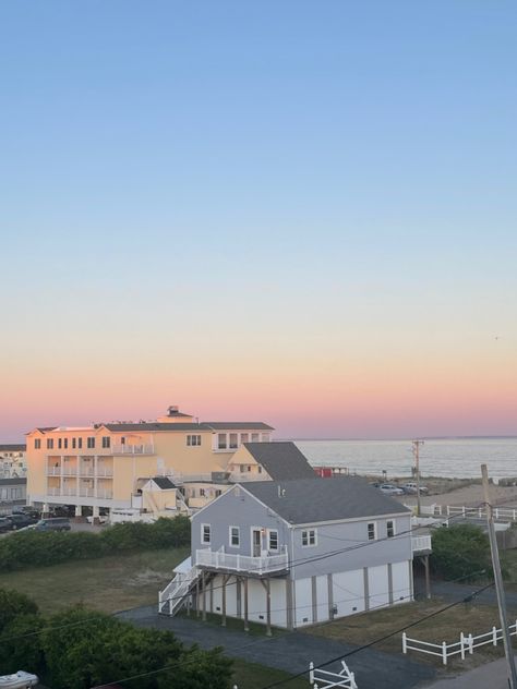 Rhode Island Sunset, Narragansett Rhode Island Aesthetic, Rhode Island Summer Aesthetic, Rhode Island University, University Of Rhode Island Aesthetic, Rhode Island Aesthetic, Rhode Island House, Coastal Restaurant, Narragansett Rhode Island