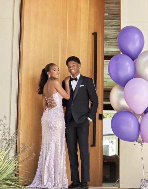 Prom Couples Black People, Couples Prom, Couple Prom, Chloe Halle, Prom Picture Poses, Homecoming Pictures, Prom Photoshoot, Prom Couples, Ethereal Dress