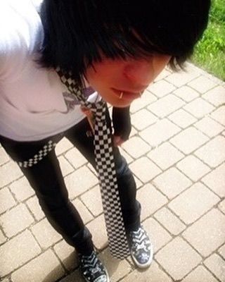 Scene Kid Outfits Male, Scene Boy Outfit, Emo Fashion 2000s, Scene Emo Fashion, Emo Guy, Emo Scene Outfits, Emo Culture, Emo Pictures, Emo People