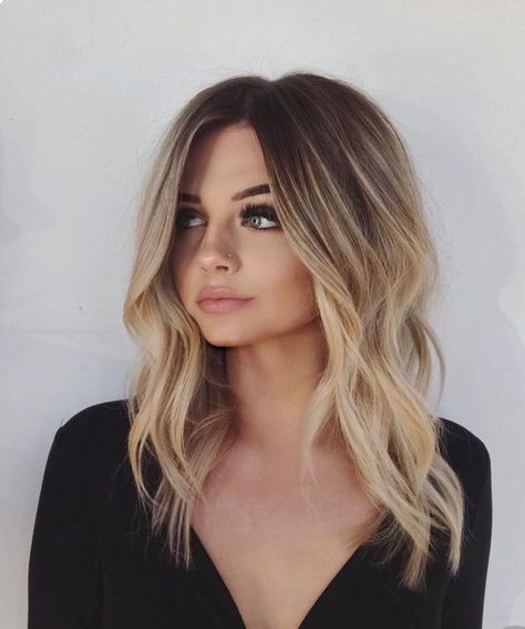 shoulder length bronde balayage Medium Length Blonde Hair, Medium Length Blonde, Blonde Ombre Balayage, Blond Balayage, Medium Layered Hair, Creamy Blonde, Blonde Haircuts, Brown Blonde Hair, Long Blonde