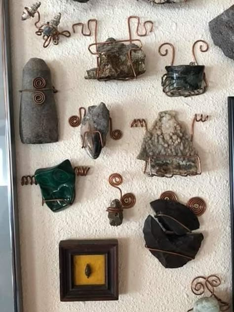 Rock Collection Storage, Display Rocks, Rock Collection Display, Mineral Display, Crystal Wall, 12 Gauge, Rock Collection, Rocks And Gems, Nature Crafts