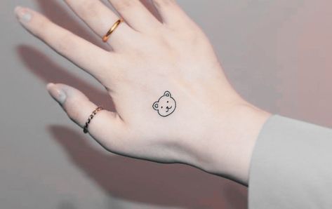 Tiny Bear Tattoo, Tattoo Bear, Tattoo On Finger, V Tattoo, Cute Tattoo, Forearm Sleeve, Small Tattoos Simple, Inked Tattoo, Bear Tattoo