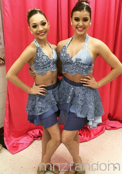 [S5E11] Maddie Ziegler and Kalani Hilliker in the dressing room in full costume and makeup for their duet. Kalani And Maddie, Dance Moms Season 5, Dance Moms Costumes, Abby Lee Dance Company, Dance Moms Maddie, Dance Moms Season, Pretty Dance Costumes, Kalani Hilliker, Dance Moms Pictures