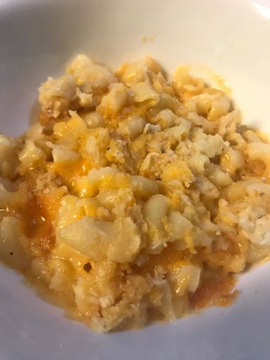 Dolly Parton Mac And Cheese, Dollywood Recipes, Dolly Parton Recipes, Comfort Food Sides, Homemade Macaroni And Cheese, Food Sides, Cheese Homemade, Baked Macaroni And Cheese, School Lunch Recipes