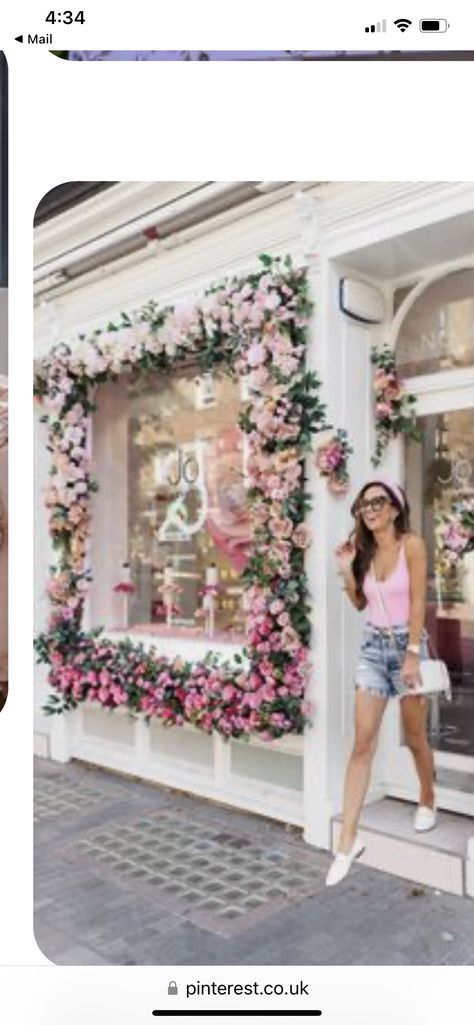 Pink Storefront Design, Beautiful Boutique Design, Decor Store Design, Flower Store Design, Interior Design Flowers, Window Design Ideas, Flower Shop Decor, Alyson Haley, Floral Boutique