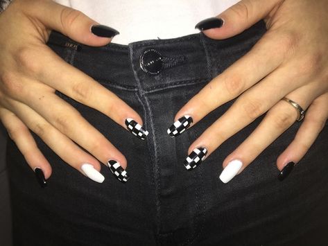 Black And White Checkered Nails Acrylic, Matte Black Checkered Nails, Black And White Checkered Nail Designs, White And Black Checkered Nails, Black White Checkered Nails, Black And White Checkered Nails Short, Checkered Nails Black And White, Acrylic Nails Checkered, Nails Black And White Design