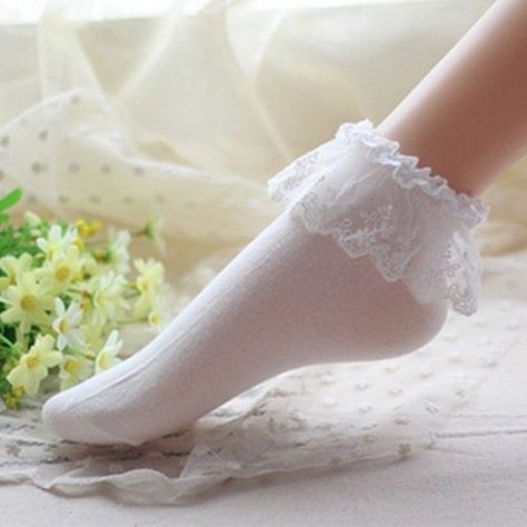 Frilly Socks Outfit, Princess Socks, Frilly Socks, Mode Rose, Ruffled Socks, Sock Outfits, Ankle Socks Women, Princess Girl, Lace Socks