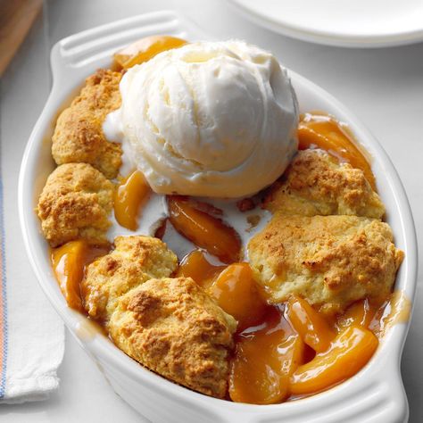 Easy Peach Desserts, Desserts Peach, Nectarine Cobbler, Desserts For Two, Southern Peach Cobbler, Recipe For 1, Small Batch Baking, Peach Cobbler Easy, Fruit Cobbler