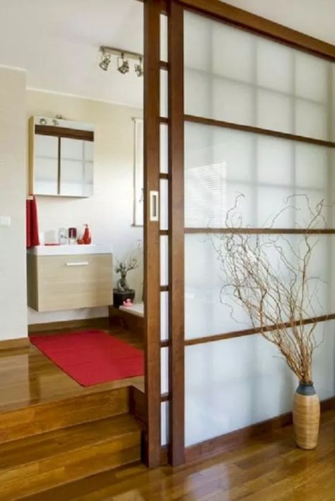 Room Divider Ideas Diy, Japanese Blinds, Living Room Sliding Doors, Japanese Sliding Doors, Asian Room, Pintu Interior, Office Room Dividers, Doors Diy, Portable Room Dividers