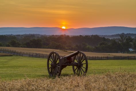 ~ 15 Day Trips from Washington DC ~ Antietam National Battlefield - thecrazytourist.com American Cruise Lines, Shenandoah Valley, The Crazy, Historical Sites, Battlefield, Italy Travel, Day Trips, Washington Dc, Maryland