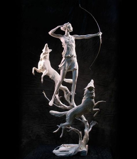 Artemis Statue, Artemis Aesthetic, Artemis Art, Artemis Tattoo, Hunter Of Artemis, Artemis Goddess, Istoria Artei, Greek Gods And Goddesses, Mythology Art