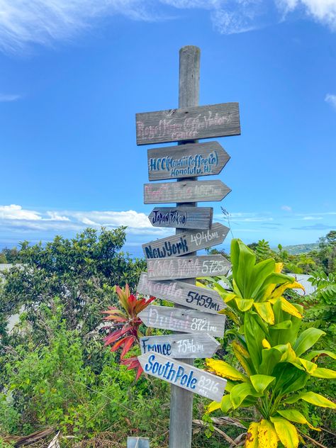 Fun sign in hawaii Hawaii Sign Aesthetic, Welcome To Hawaii Sign, Hawaii Sign, Welcome To Hawaii, Beachy Signs, Strand Wallpaper, California Sign, Fun Sign, Bible Cover