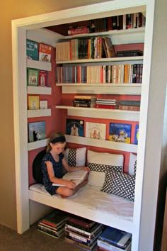 Book Nook Closet, Book Nook Ideas, Closet Library, Book Nook Kids, Reading Nook Closet, Diy Book Nook, Reading Nook Kids, Bedroom Nook, Nook Ideas