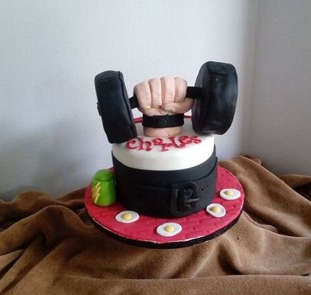 Body builder cake Body Builder Cake, Builder Cake, Gym Cake, Bodybuilding Tips, Weight Lifter, Cake For Husband, Little Cakes, Novelty Cakes, Body Builder