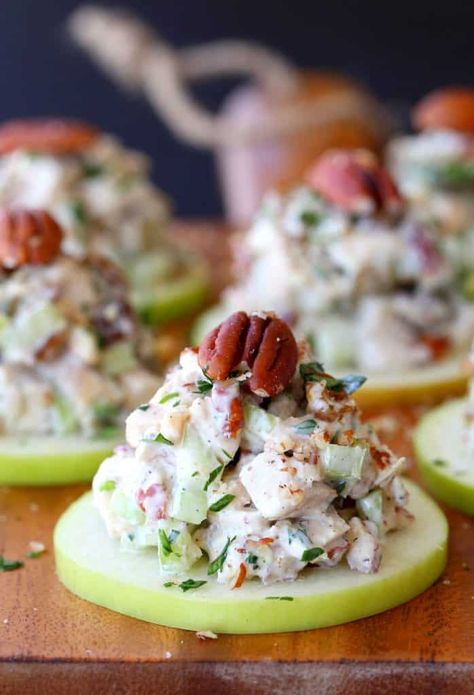 Chicken Salad Seasoning, Chicken Salad Appetizer, Salad Seasoning, Salad Apple, Low Carb Chicken Salad, Chicken Salad With Apples, Pecan Chicken Salads, Delicious Chicken Salad, Apple Slice