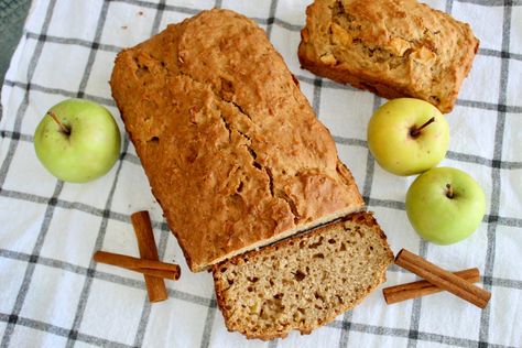 Sourdough Applesauce Quick Bread - Flutterby Kisses Applesauce Quick Bread, Apple Sauce Bread, Baking With Apples, Applesauce Bread, How To Make Applesauce, Bread Starter, Apple Sauce Recipes, Sourdough Starter Recipe, Breads & Buns