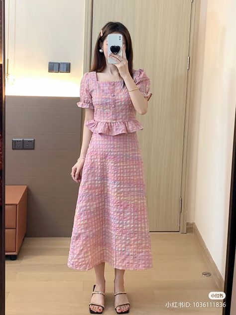 Skirt And Top Korean Style, Top And Skirt Sunday Dress, One Set Korean Style, Tops And Skirts Outfit, Sunday Dress Top, Kawr Design, Sunday Dress Design, Sunday Dress Outfit, Soft Dresses