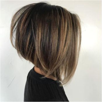 New Bob Hairstyles, Bob Style Haircuts, Hairstyles Quick, Angled Bob Hairstyles, Stacked Bob Hairstyles, Shoulder Length Bob, Stacked Bob Haircut, Curly Short, Bob Hairstyles For Fine Hair