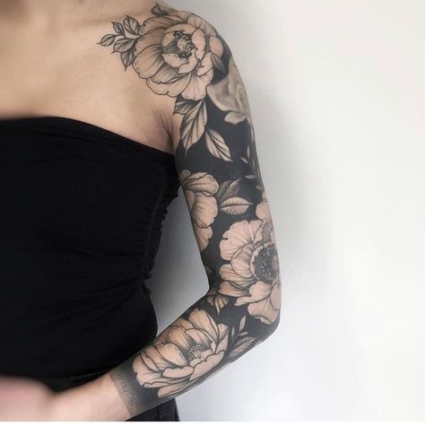 Blacked Out Tattoo Cover Up, Forearm Cover Up Tattoos, Black Sleeve Tattoo, Tattoo Sleeve Filler, Blackout Tattoo, 4 Tattoo, Floral Tattoo Sleeve, Forearm Tattoo Women, Tatuaje A Color