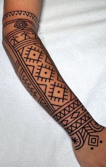 Norse Pattern Tattoo, Forearm Tattoos Unique, Berber Tattoo Men, Line Pattern Tattoo, Amazon Tattoo, Tattoo Patterns For Men, Forearm Tattoos For Men, Unique Forearm Tattoos, Ethnic Tattoo