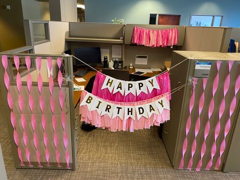 Birthday Decoration For Office, Cubical Birthday Decor, Office Cubicle Birthday Decor Ideas, Birthday Work Desk Decorating Ideas, Happy Birthday Office Decorations, Decorate Cubicle At Work For Birthday, Work Birthday Decorations, Desk Birthday Decorations Office, Cubicle Birthday Decor